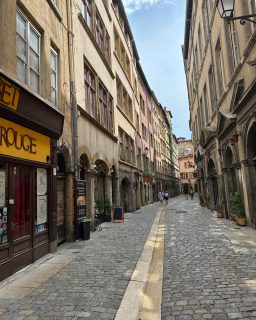 Lyon is full of charm! 🏘️ Explore Renaissance streets, cozy bakeries, and hidden shops. Totally different vibe from Paris—perfect for a day or two on your Europe trip. Would you visit Lyon?Photo from my personal trip to Lyon.