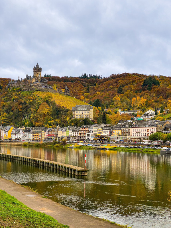 Reichsburg Cochem Castle VerticalWeb Reichsburg Cochem Castle