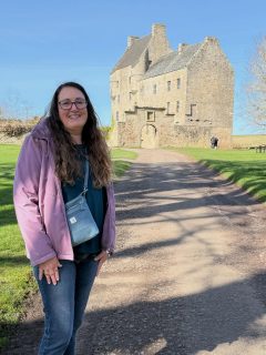 Hello Outlander Fans. You want to head over to Lallybroch aka Midhope Castle in Scotland. 🏴. If you’re interested dm me and we can make it happen.