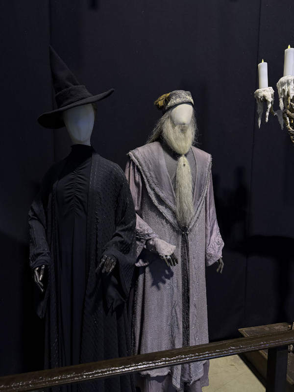 Dumbledor & McGonagall's costumes in Harry Potter Studio Tour