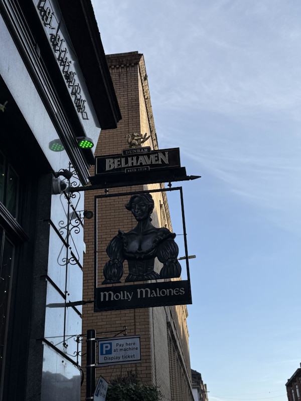 Molly Malone's Glasgow to Glasgow by Train